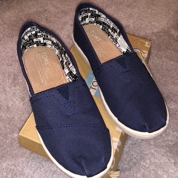 Toms Slides - Picture 2 of 10